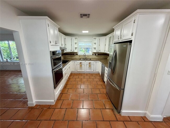 Photo - 9340 Jamaica Dr