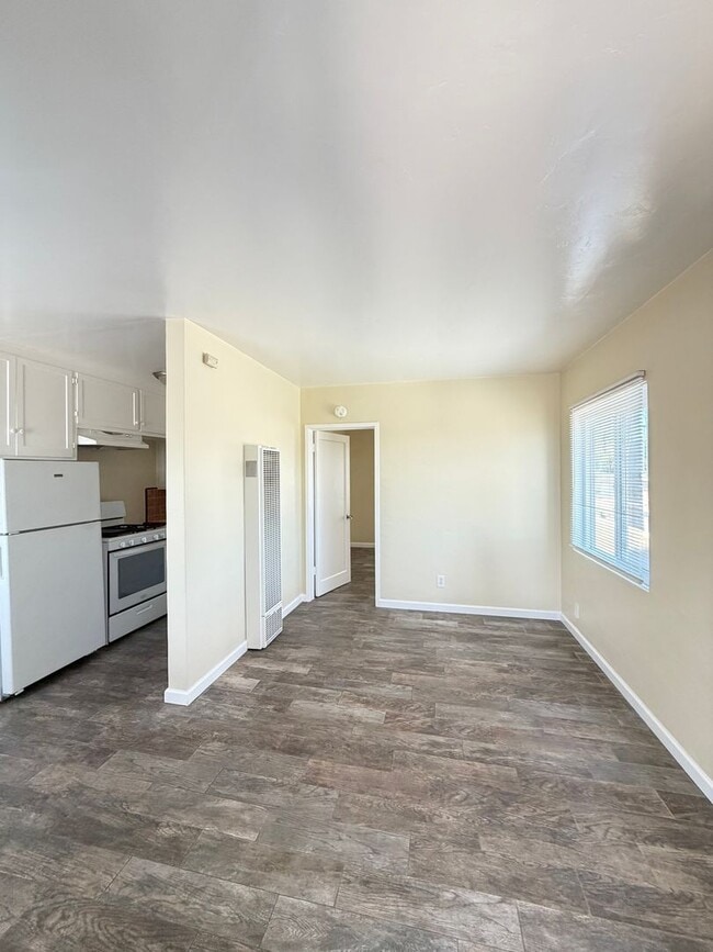 Building Photo - Top-Floor Corner Gem in the Heart of Normal Heights Unit 4386