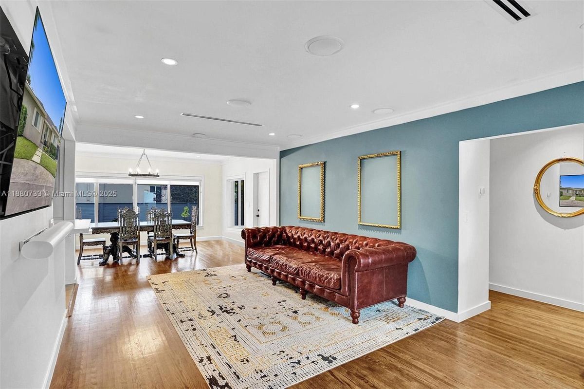 Photo - 11425 NE 3rd Ave