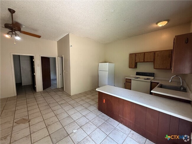 Building Photo - 1410 Marlton St Unit 6 Rental