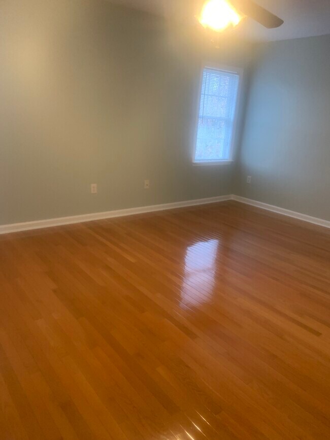 Photo - 410 Chatham Forest Dr