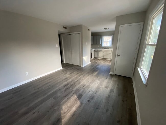 Building Photo - 2130 S Roxboro St Unit D