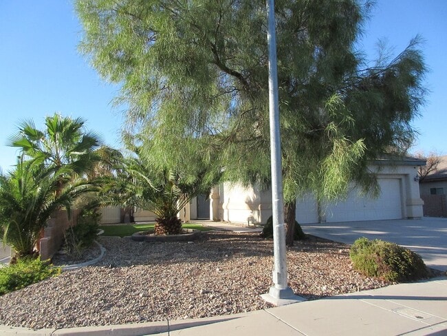 Photo - 4 BEDROOM POOL HOME IN GREEN VALLEY RANCH