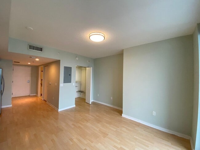 Photo - 185 SW 7th St Unit 3306