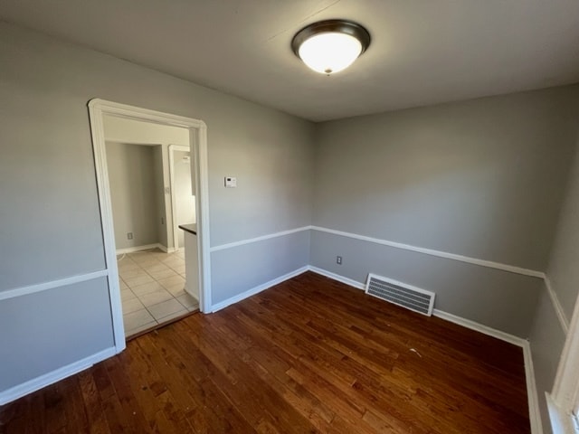 Photo - 5221 Joseph St