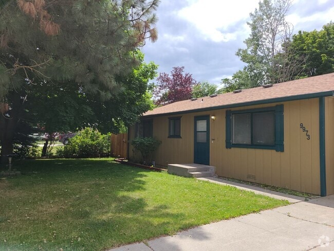 Building Photo - Hillview Duplex Unit 9973 N. Hillview Drive  Hayden, ID 83835 Rental