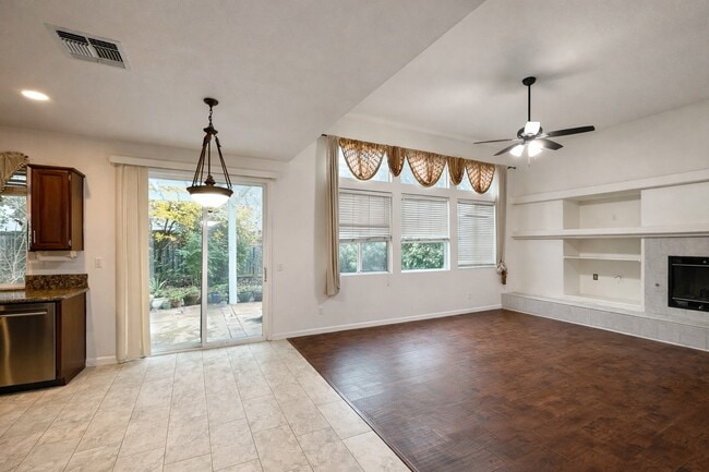 Photo - 632 Fisher Cir