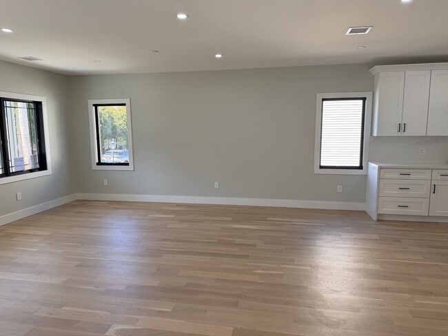 Photo - 23 Hudson Ave