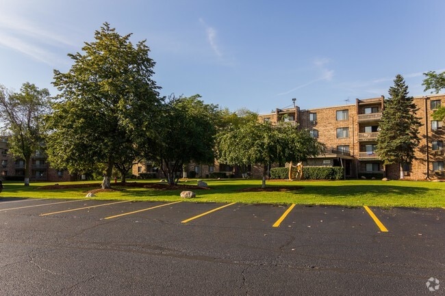 Woodview Apartments - Woodview Apartments