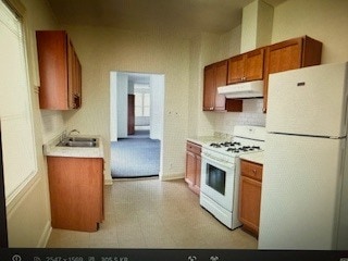 2nd Floor Coach - 1016 S May St