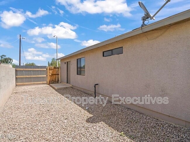Photo - 1107 W Sonora St