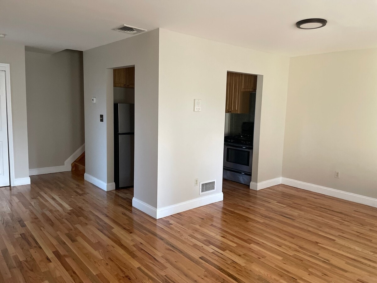 Photo - 3177 Wissman Ave Unidad 1