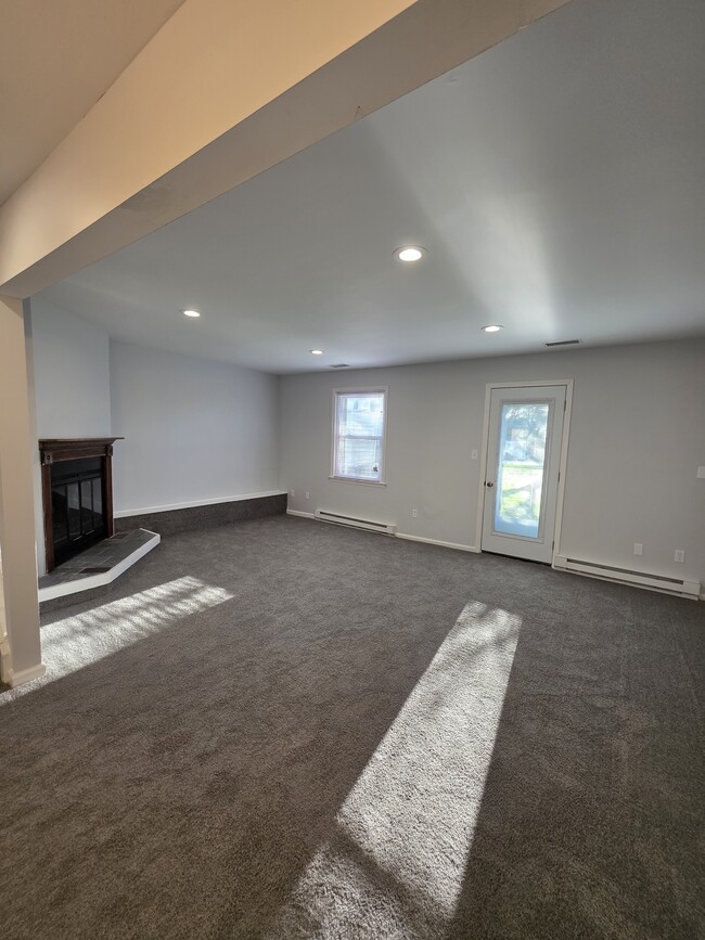 Photo - 1930 Cricklewood Cv