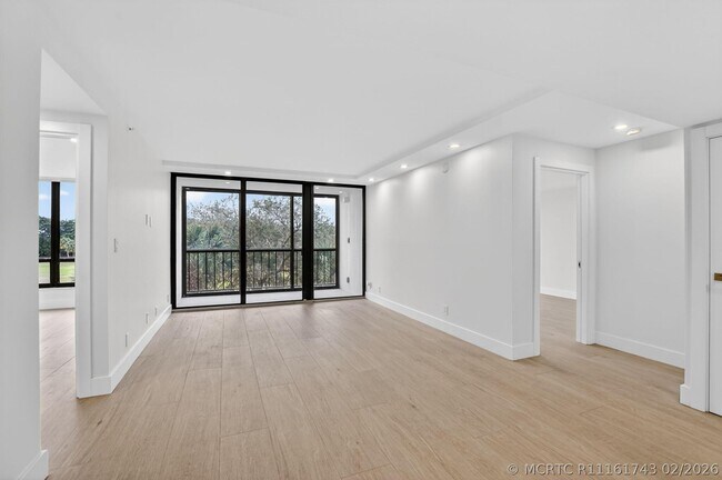 7835 Lakeside Blvd Unit 946