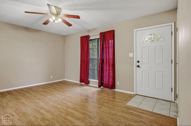 Photo - 112 Sparkey Dr