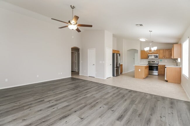 Photo - 1427 E Vernoa St