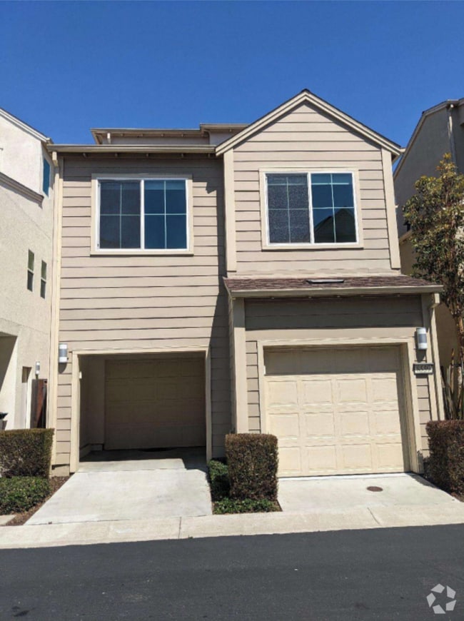 Building Photo - 8559 Dunes Way Rental
