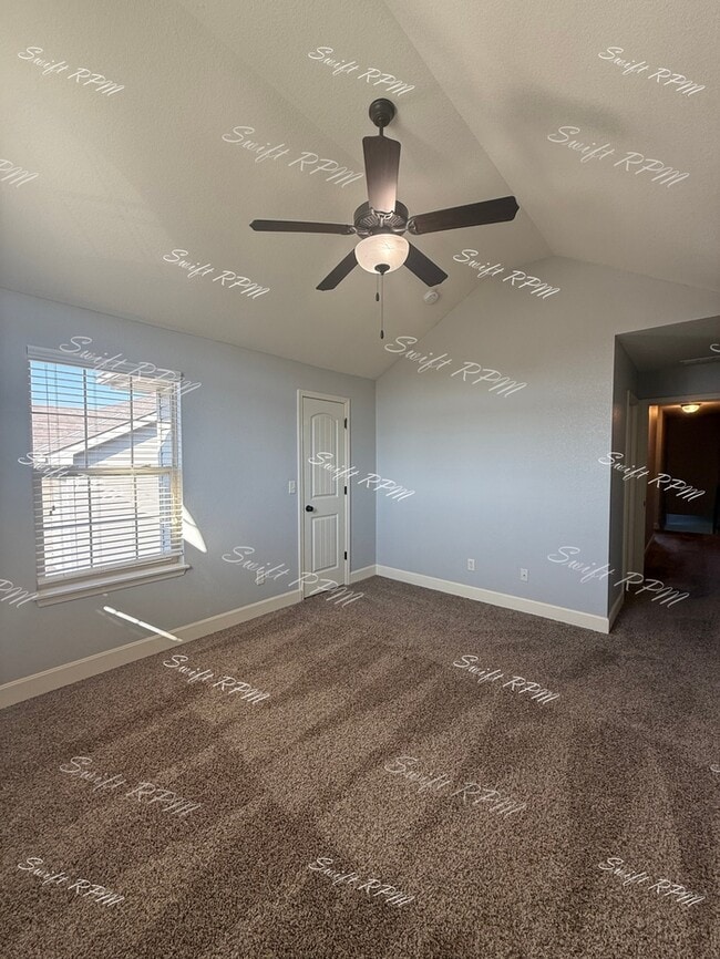 Photo - 2211 Burningwood