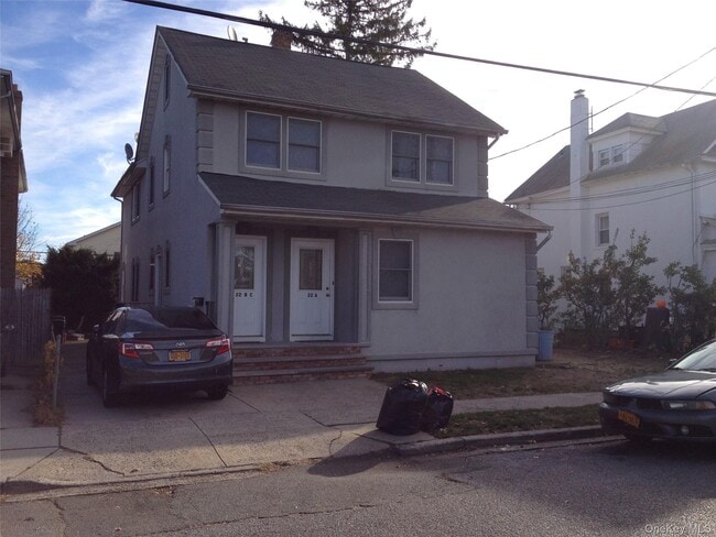 Building Photo - 22 Franklin St Unit 22D