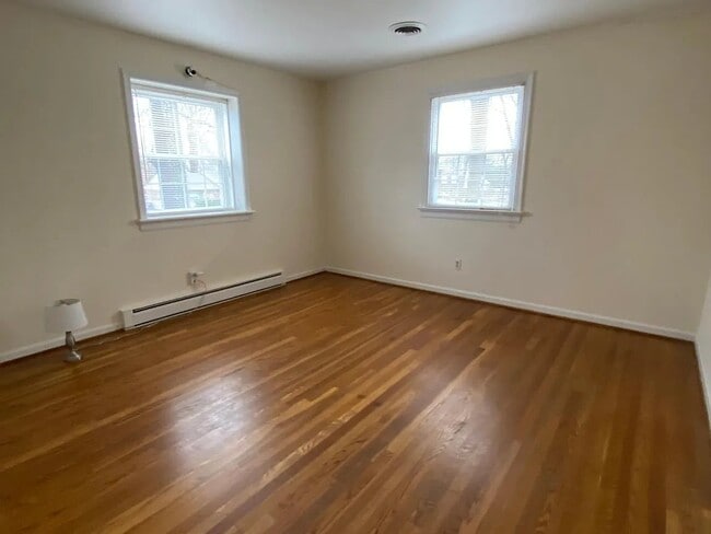 Photo - 5913 Sefton Ave