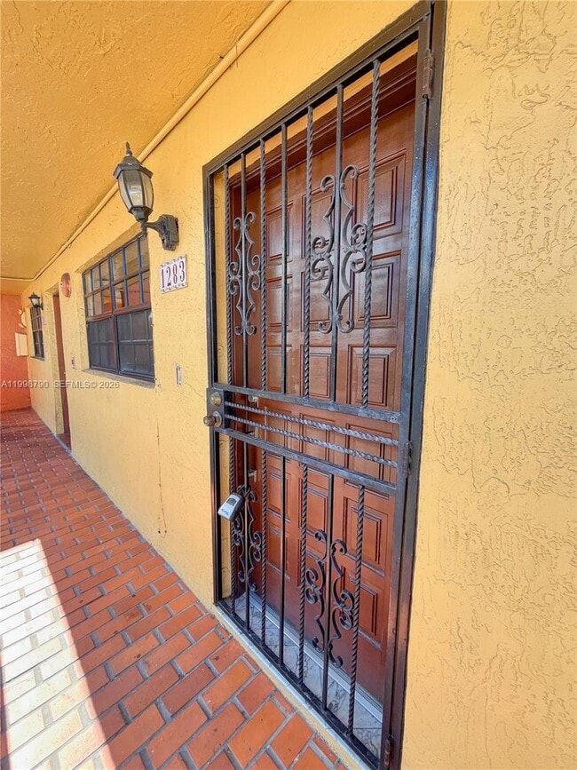 Building Photo - 1283 W 51st Pl Unit 12