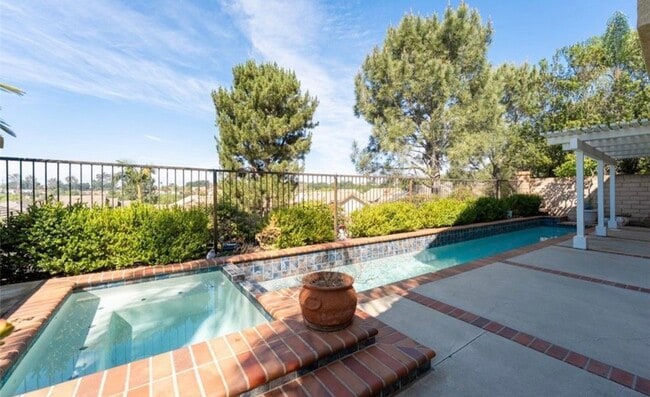 Photo - 26631 Brandon