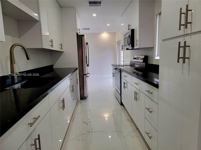 Building Photo - 14860 SW 307th St