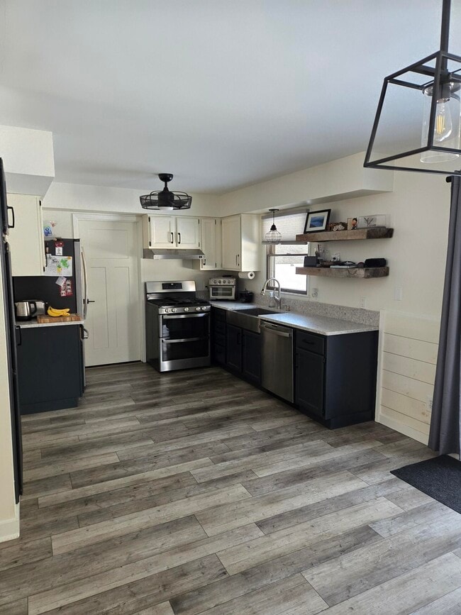 Photo - 2344 E Textile Rd