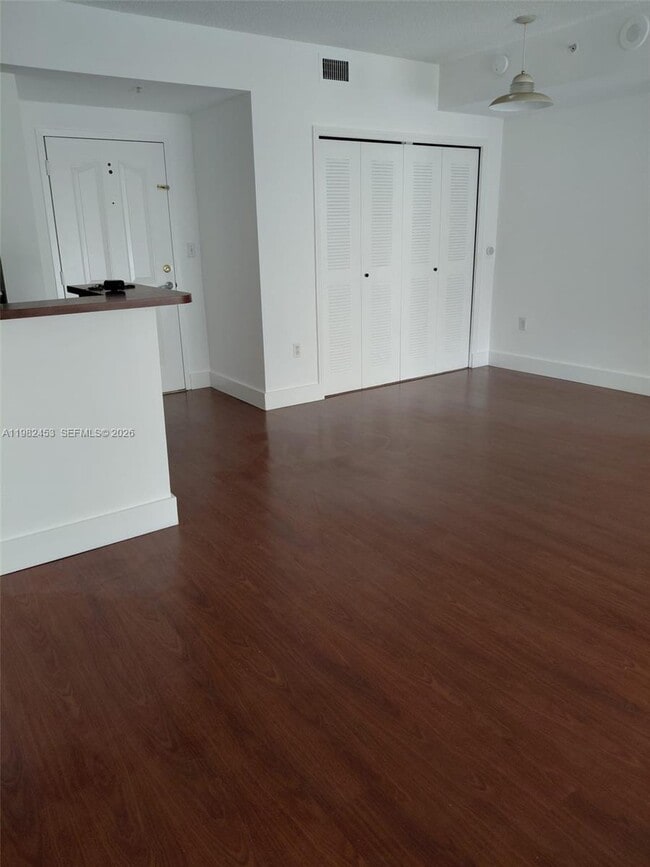 Photo - 5077 NW 7th St Unidad 1006