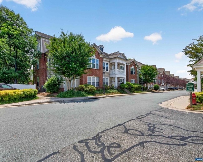 Building Photo - 949 Glenwood Station Ln Unit 101