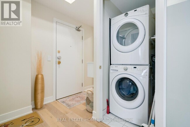 Photo - 68 Merton St Unit LPH03