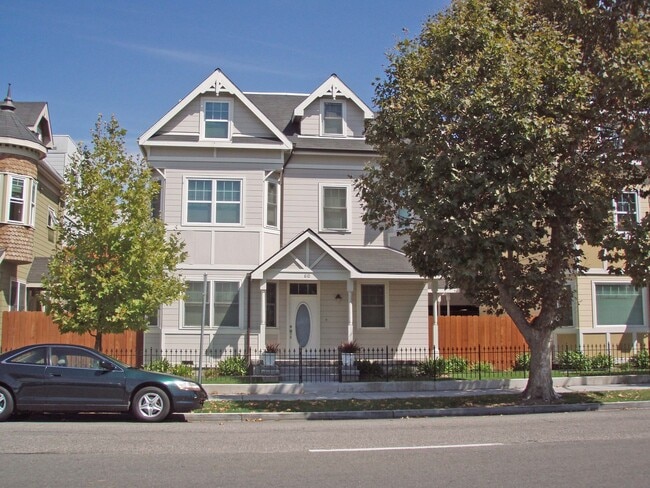 Photo - 810 S. 2nd Street