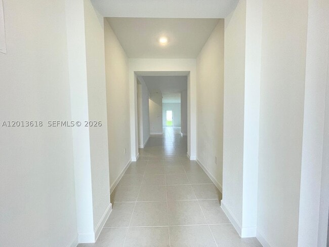 863 SE 26th Rd