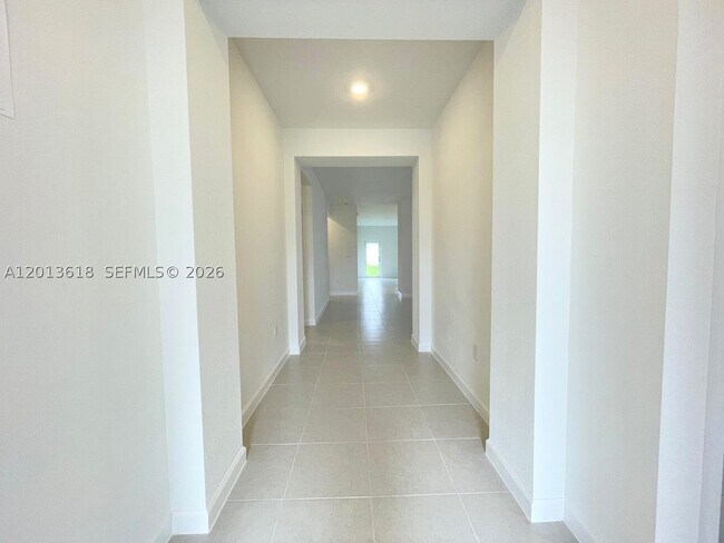 Photo - 863 SE 26th Rd