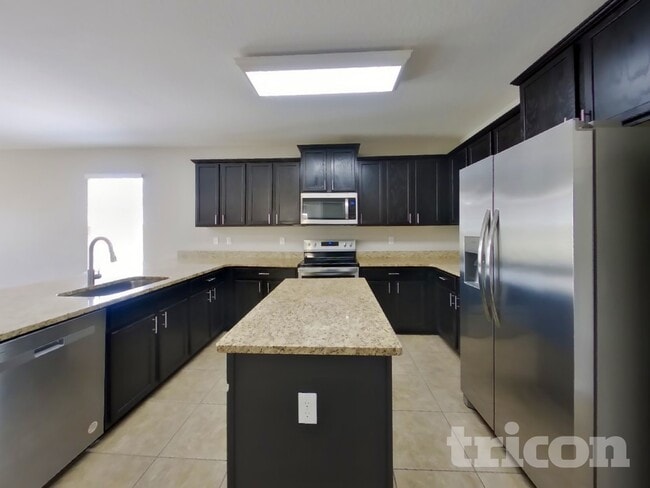 Photo - 1617 Tamarind Rd