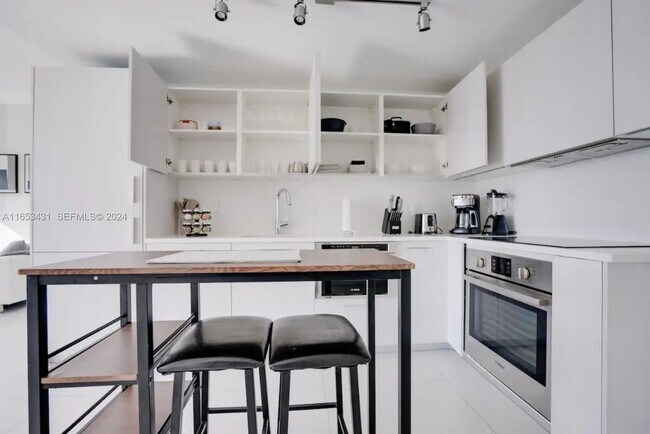 Photo - 501 NE 31st St Unit 3709