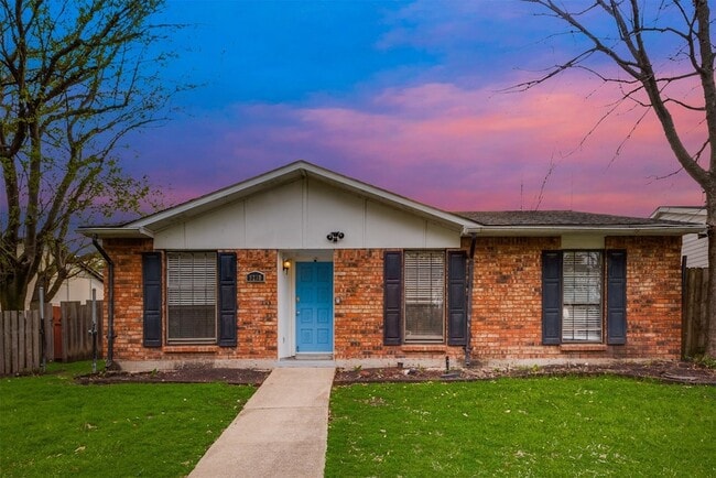 Building Photo - 9230 Millwood Dr Rental
