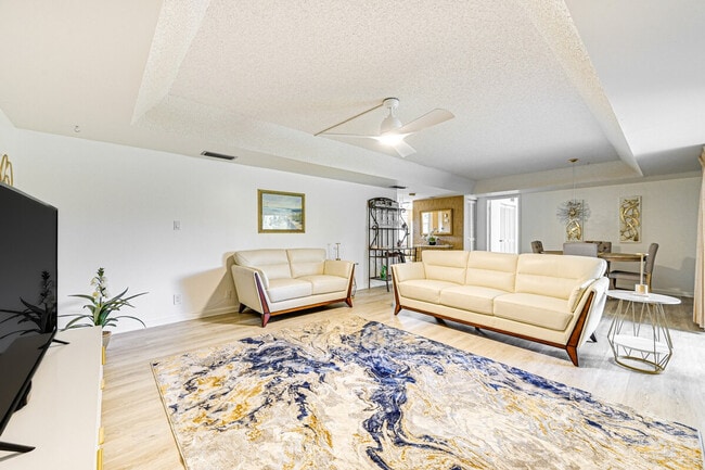 Photo - 432 Teryl Rd Unidad ID1307080P