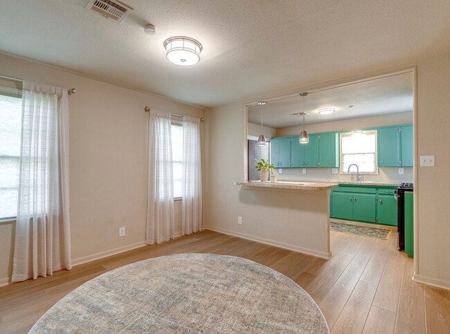 Photo - 1031 S Stockton Ave