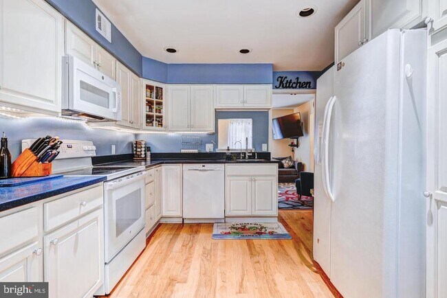114 Pinecrest Ln
