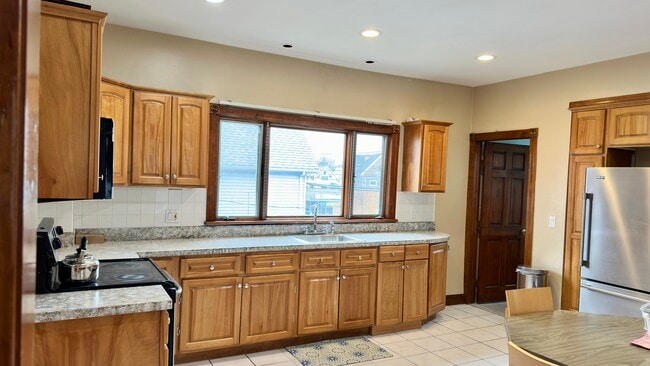 Photo - 422 Charles St Unit 2