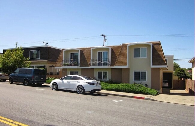 Photo - 444 Richmond Dr Unit 444 Richmond Dr.,   4