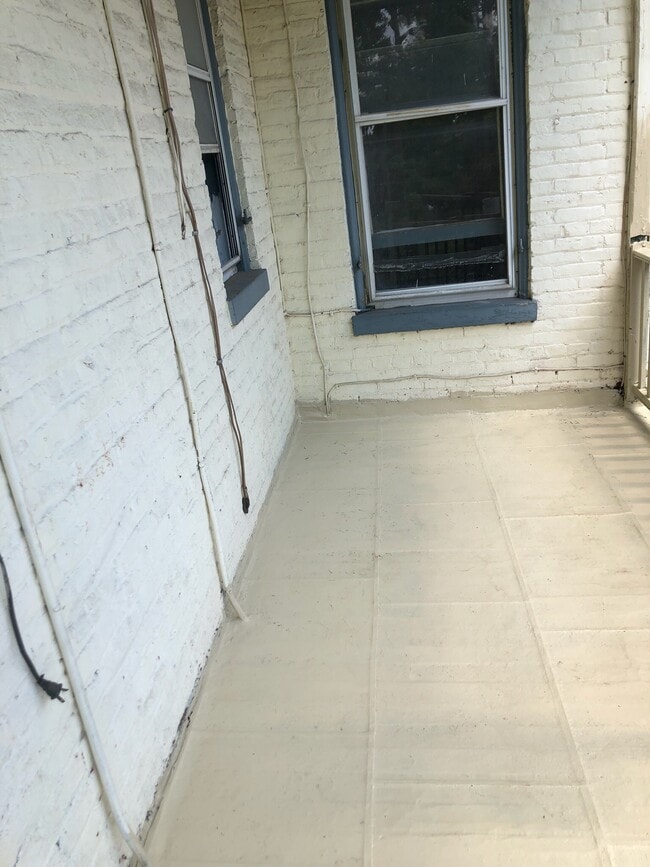 Photo - 27 S Locust St