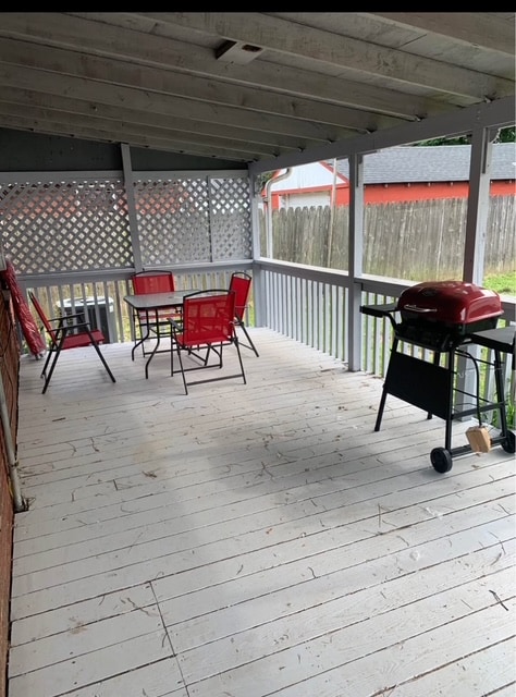 Photo - 2004 Oak Ave