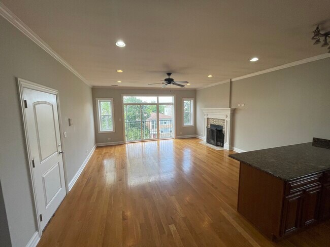 Photo - 6229 N Richmond St Unit 3N