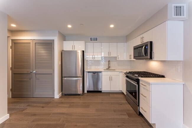 Photo - 241 Hanover St Unit #430,