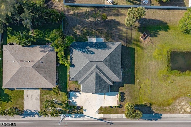 Photo - 1426-1428 Cape Coral Pkwy W