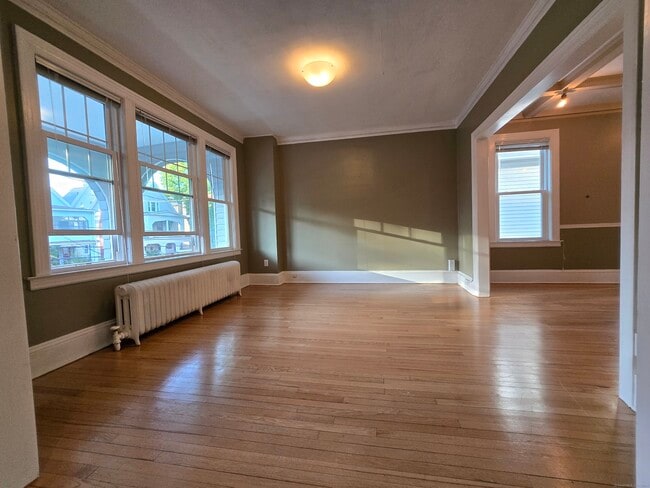 Building Photo - 176 Whitney St Unit 2