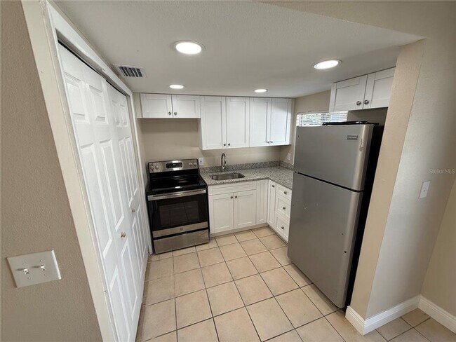 Photo - 3007 S Manhattan Ave