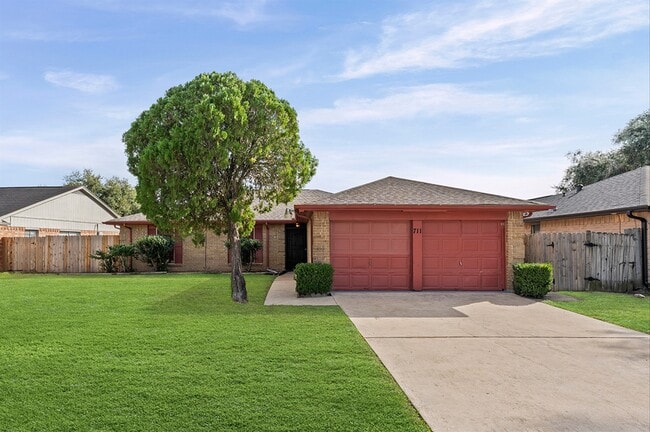 Building Photo - 711 Whippoorwill Dr